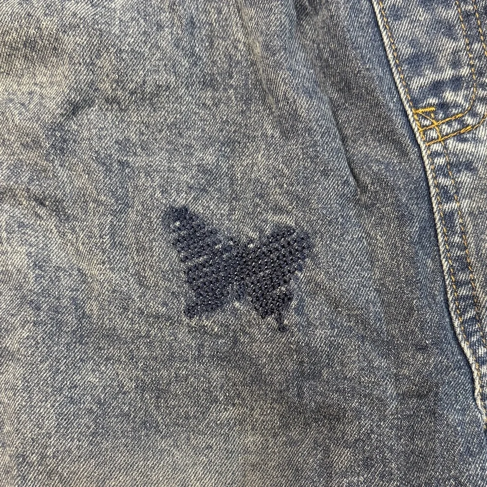 Source Unknown Blue Kids Jeans with Butterfly Accents